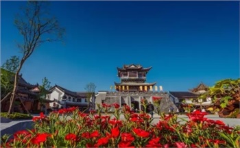 鳳凰古城、晚會、矮寨大橋、魔鬼玻璃棧道、墨戎苗寨汽車兩日游