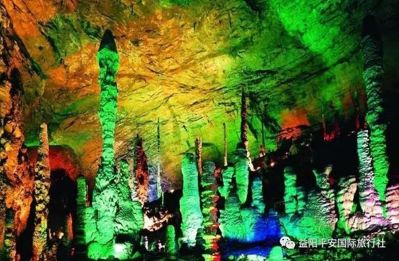 　張家界大峽谷、玻璃橋、黃龍洞品質(zhì)純玩兩日游c2