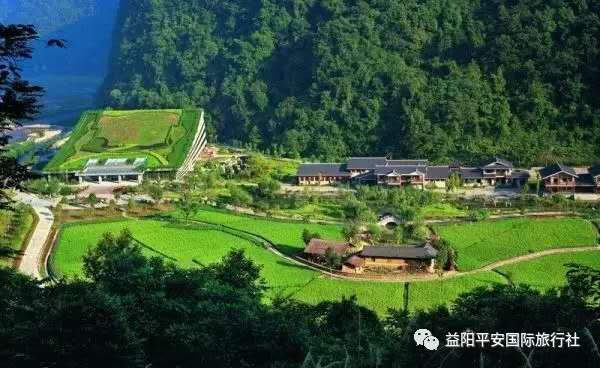 　張家界大峽谷、玻璃橋、黃龍洞品質(zhì)純玩兩日游c2