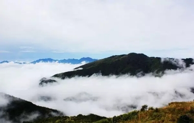 神農(nóng)頂、神農(nóng)祭壇、官門山、天生橋、昭君故里汽車三日純玩游