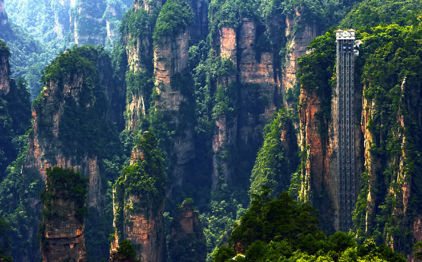 E1線(xiàn)：玻璃橋、袁家界、天子山、金鞭溪、天門(mén)山、夯吾苗寨、鳳凰古城湘西“精華之旅”品質(zhì)純玩4晚5日游